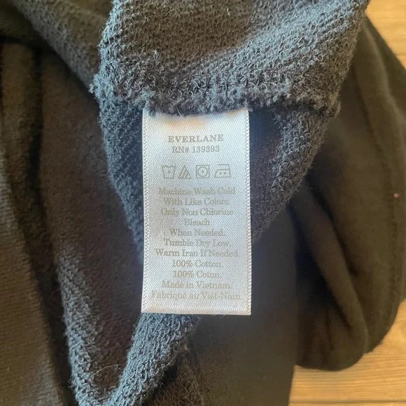 Everlane Black Relaxed Fit Hoodie - Picture 7 of 7